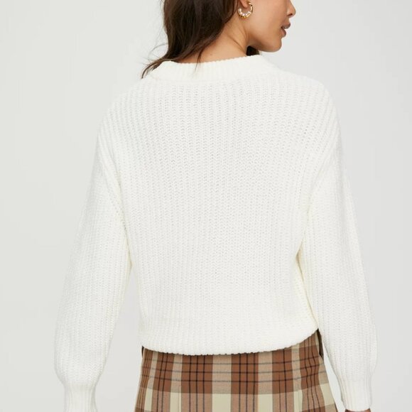 Aritzia Wilfred Essential Chenille Sweater in Avorio ( Cream ) Size Small - Picture 3 of 13